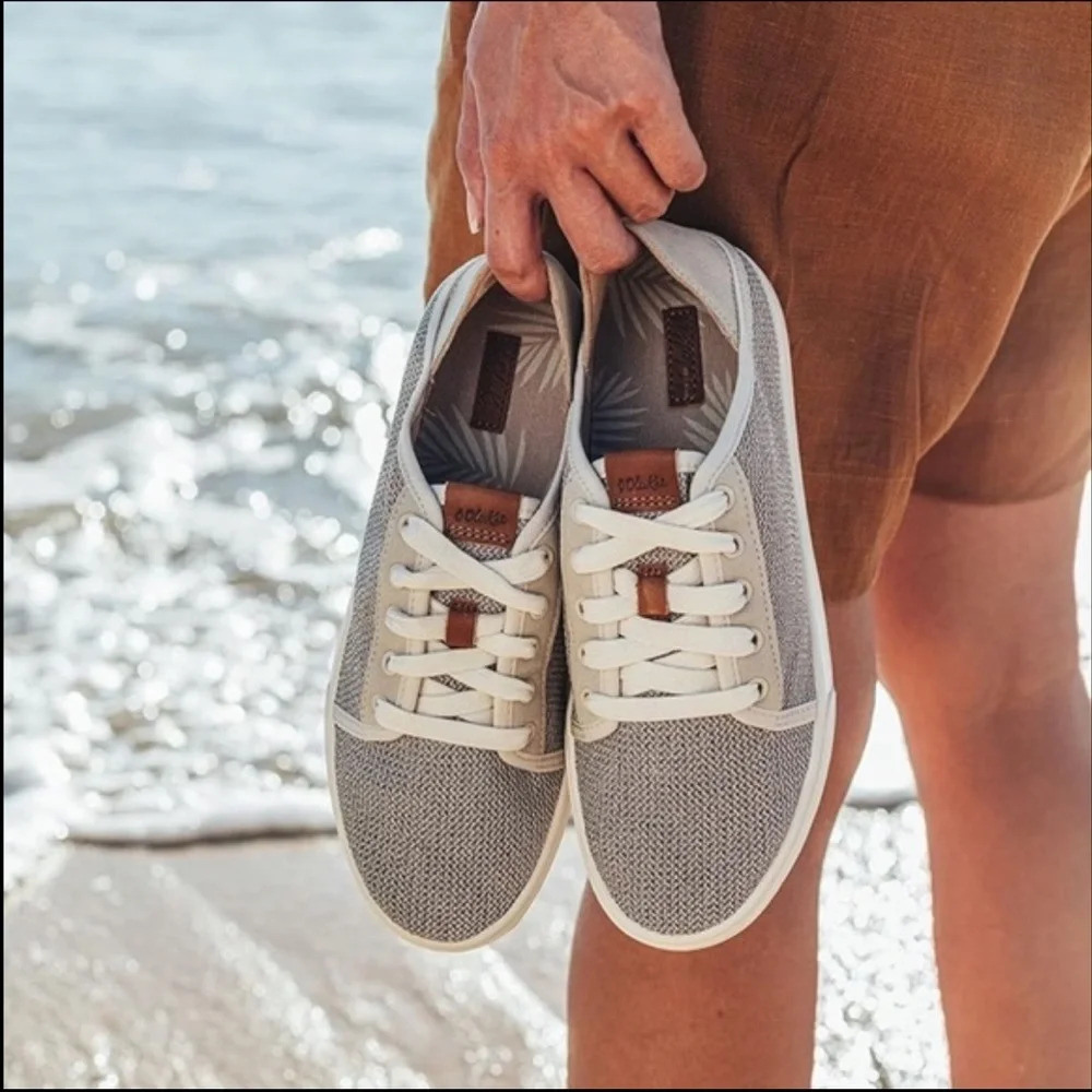 OLUKAI Pehuea Li Women's Slip On Sneakers size 7.5 in GUC